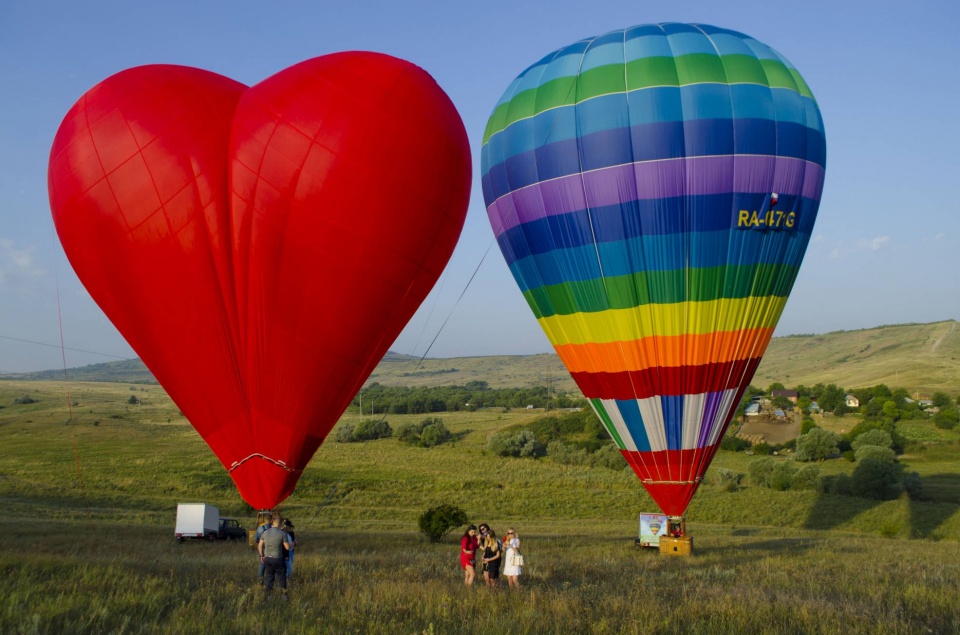 Воздушные шары с корзиной сердце Ставрополь Ставропольский край